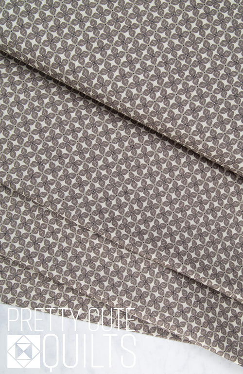Autumn Bursting Box Blossoms by Felicity Fabrics 610263, fall autumn leaves acorns